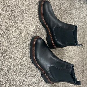 Caslon(r) Miller Water Resistant Chelsea Boot In Black